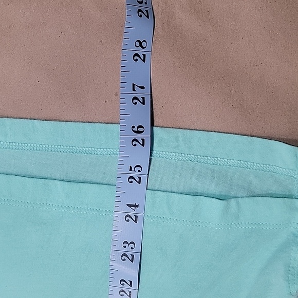 Under Armour Heat Gear Long Sleeve Shirt with Front and Back Logo, EUC - Picture 9 of 10